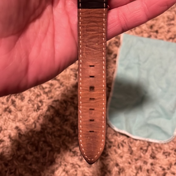 Daniel Wellington women’s watch - Picture 4 of 5